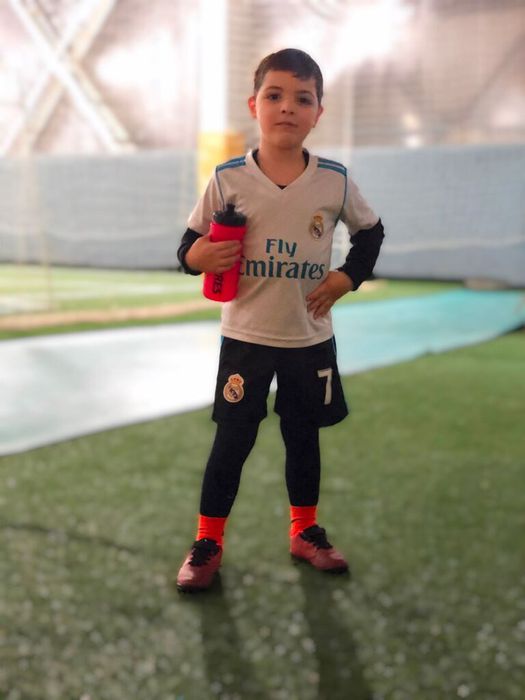 В семье Саркисян растет будущий футболист.
