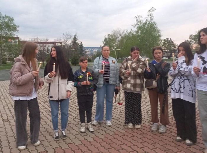 Акция "Свеча Памяти" состоялась на площади возле обелиска Славы 5 мая