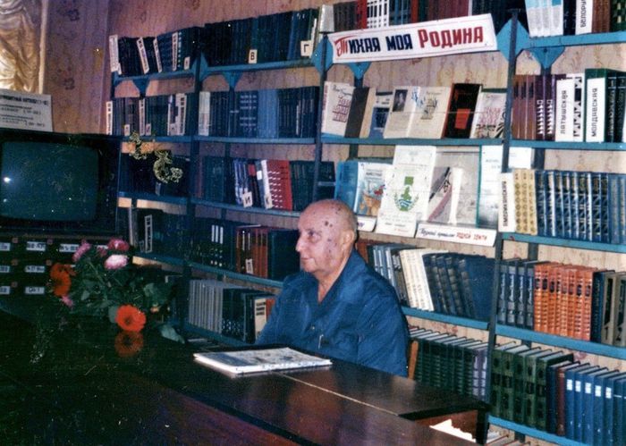 Бондаренко в Центральной библиотеке Неклиновского района