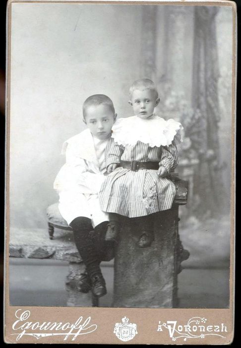 Володя Фере с братом Витей (1898-1910)