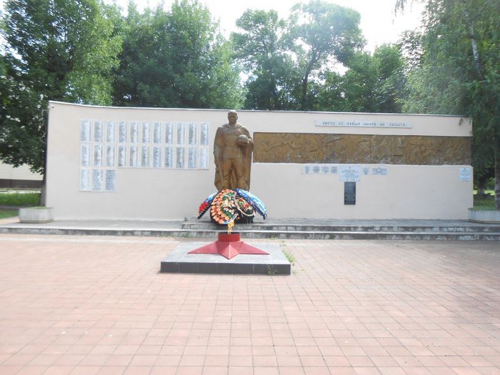 Памятник павшим воинам в годы ВОВ в ст. Березанской.