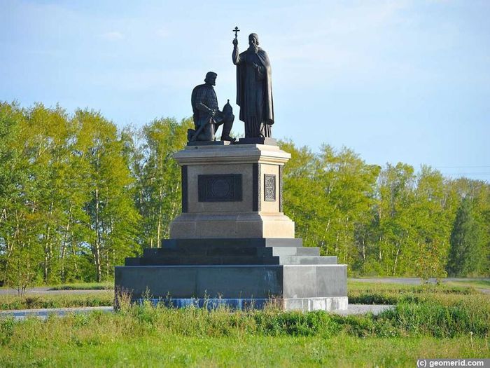 Памятник Преподобному Сергию Радонежскому и Дмитрию Донскому на Красном холме